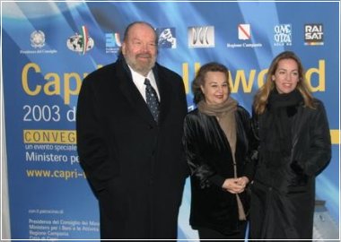 Bud con la moglie e la figlia